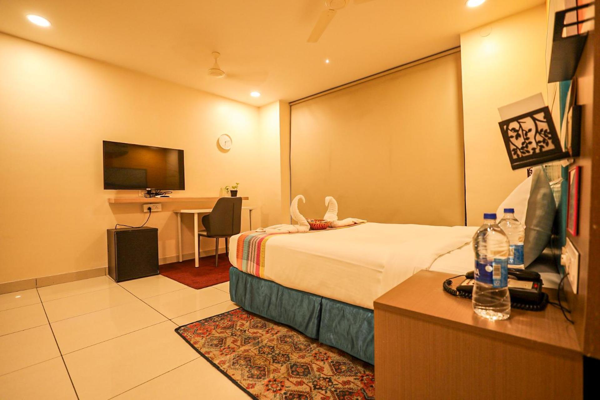 Hotel White Fields Hitec City, Хайдарабад Экстерьер фото