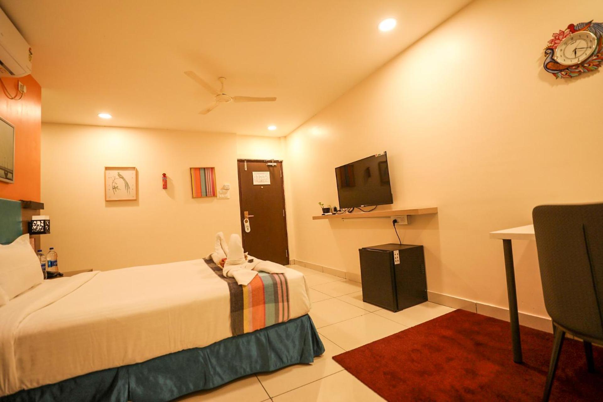 Hotel White Fields Hitec City, Хайдарабад Экстерьер фото